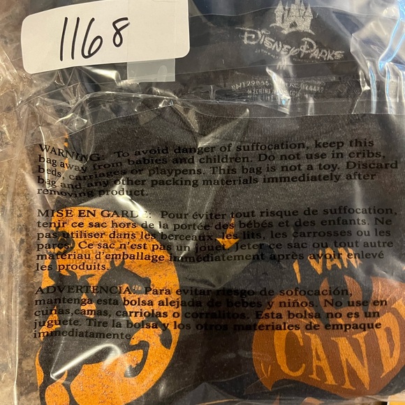 Women’s Disney Parks Nightmare Before Christmas Halloween Tshirt. Size medium - Picture 7 of 7